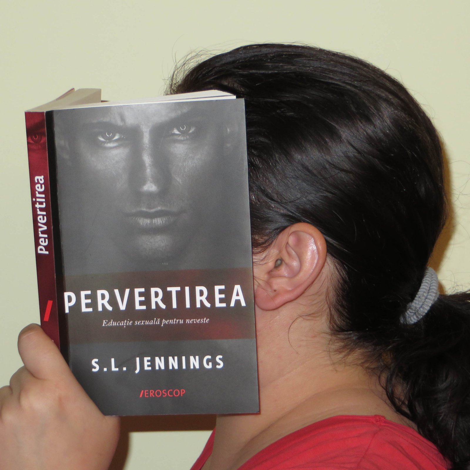 S.L. Jennings - Pervertirea