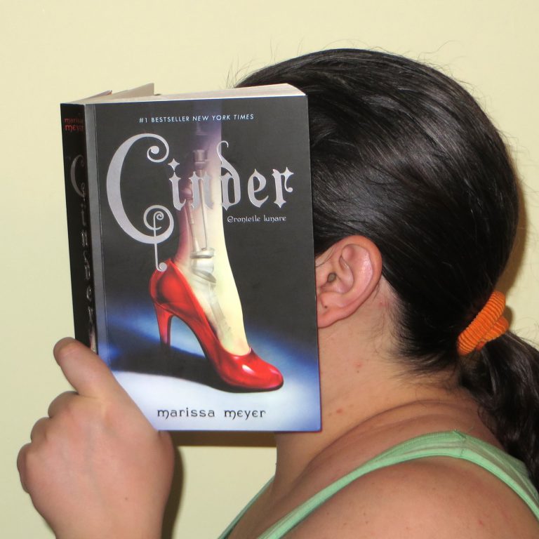 marissa meyer cinder series order