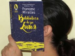 Francesc Miralles - Biblioteca de pe Lună