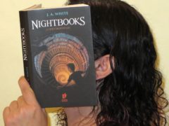 J. A. White - Nightbooks - captiv în poveste