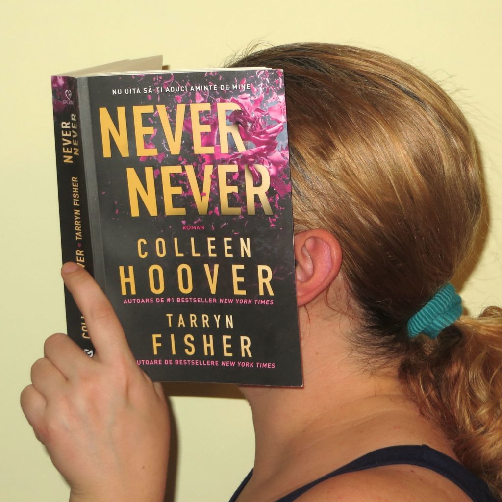 Colleen Hoover, Tarryn Fisher - Never Never